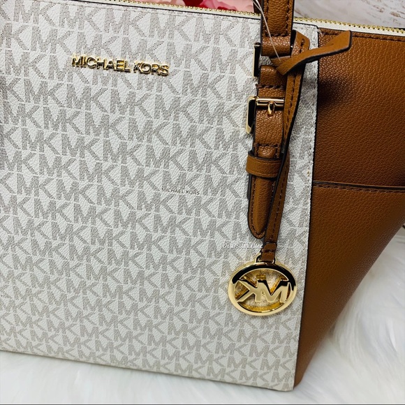 Michael kors large Charlotte tote vanilla white - Picture 3 of 10